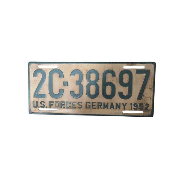 Vintage 1952 US Forces Germany License Plate - Picture 1 of 2